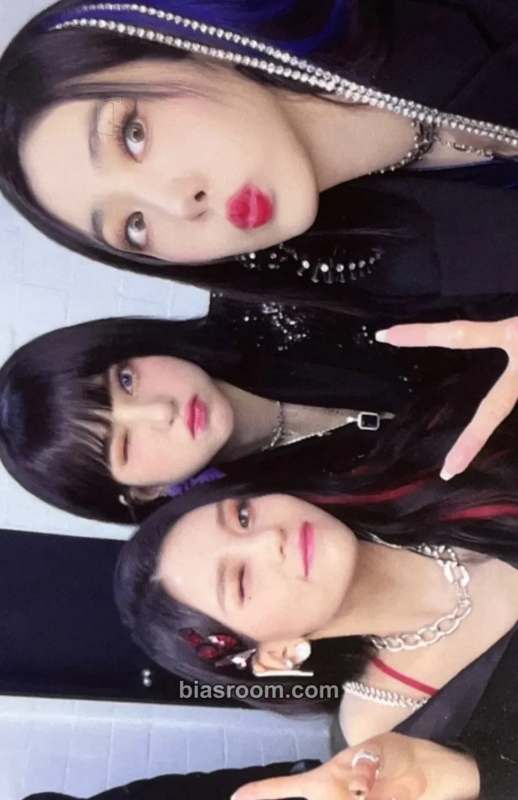 Beam Of Prism Photocard - VIVIZ - VIVIZ K-pop photocard
