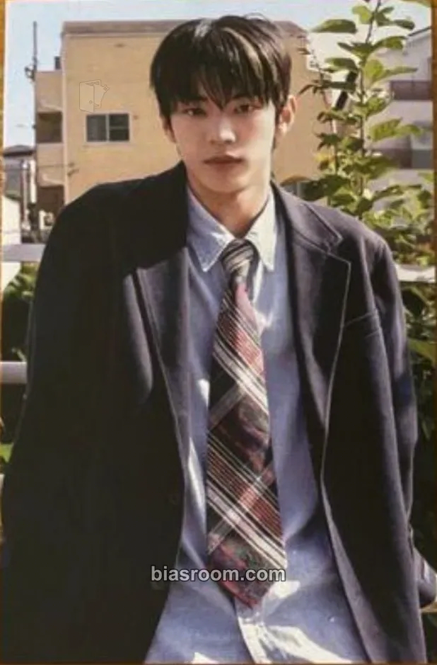 Dohoon Sparkling Blue Photocard - TWS - TWS K-pop photocard