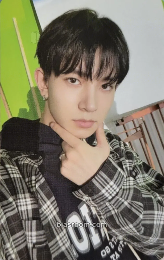 Evan (Heeseung) MANIFESTO: DAY 1 Photocard - ENHYPEN - ENHYPEN K-pop photocard