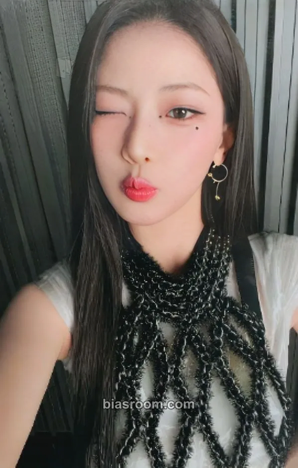 Ruka BABYMONS7ER Photocard - BABYMONSTER - BABYMONSTER K-pop photocard