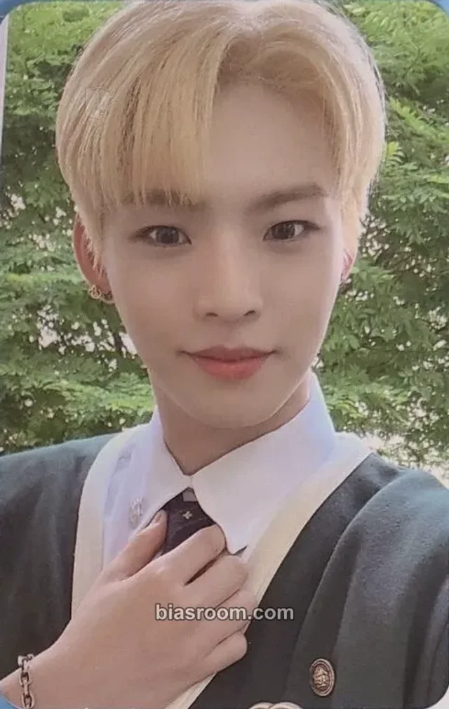 ONF - Hyojin - POPPING Album album photocard 38°C version bad image - replace