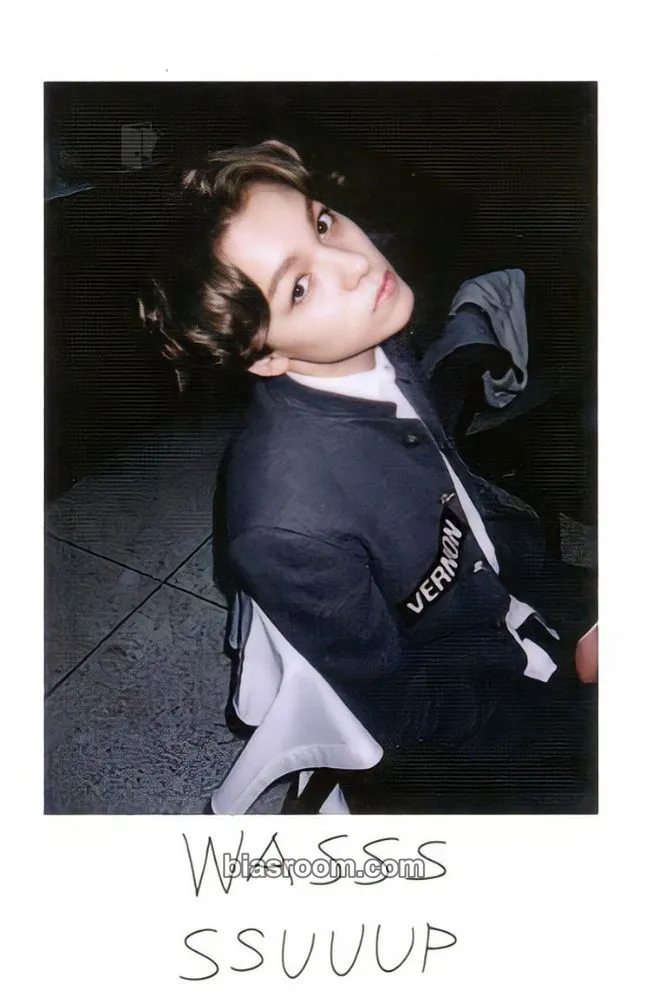 Vernon BOYS BE Photocard - SEVENTEEN - SEVENTEEN K-pop photocard