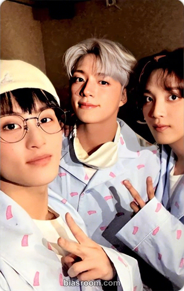 Go Back to the Future Photocard - NCT DREAM - NCT DREAM K-pop photocard