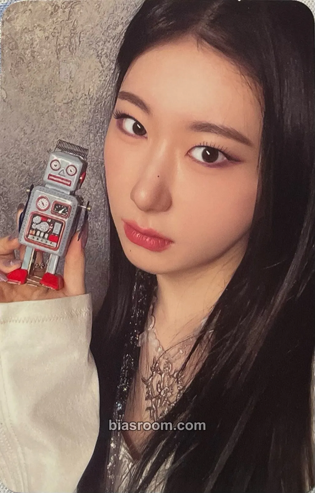 Chaeryeong BORN TO BE Photocard - ITZY - ITZY K-pop photocard