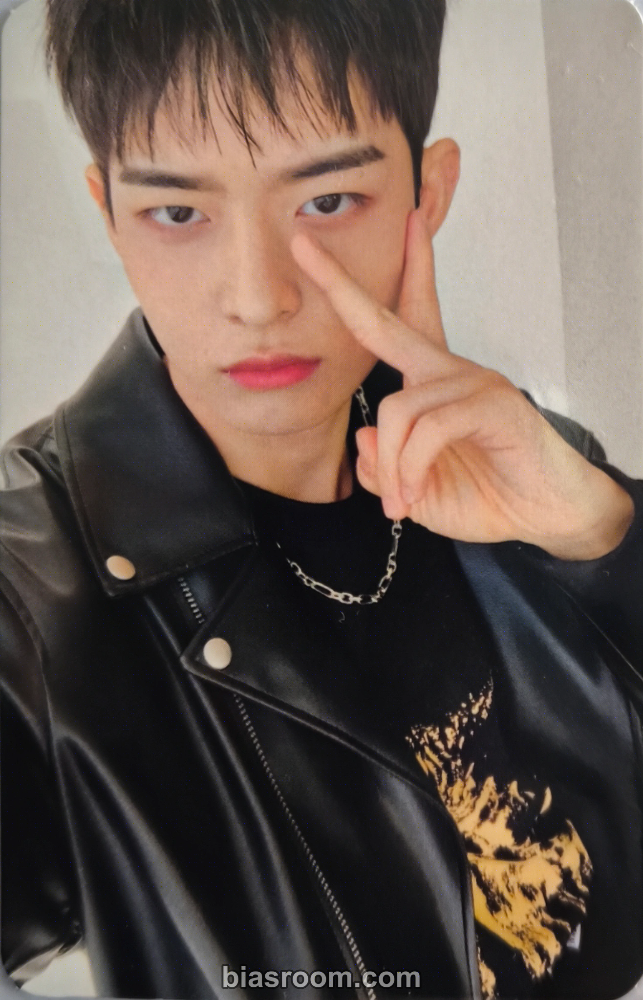 Subin Chronograph Photocard - VICTON - VICTON K-pop photocard