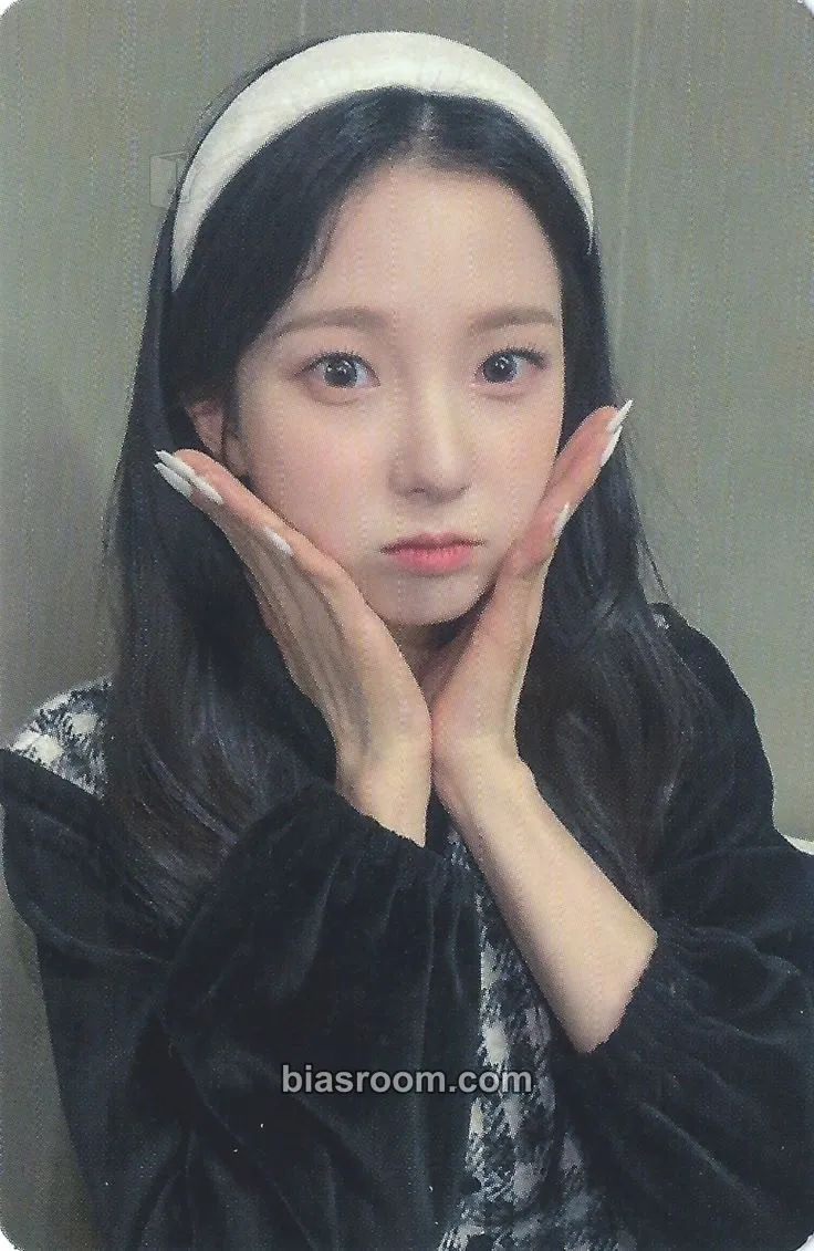Yujin THE STAR Magazine, February 2022 Photocard - Kep1er - Kep1er K-pop photocard