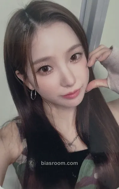 Yujin LOVESTRUCK! Photocard - Kep1er - Kep1er K-pop photocard