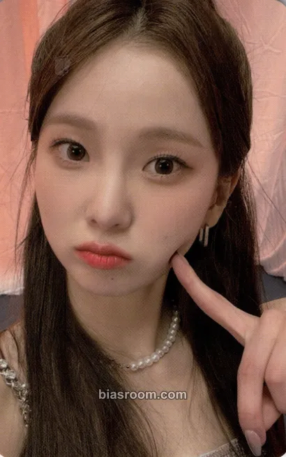 Yujin LOVESTRUCK! Photocard - Kep1er - Kep1er K-pop photocard