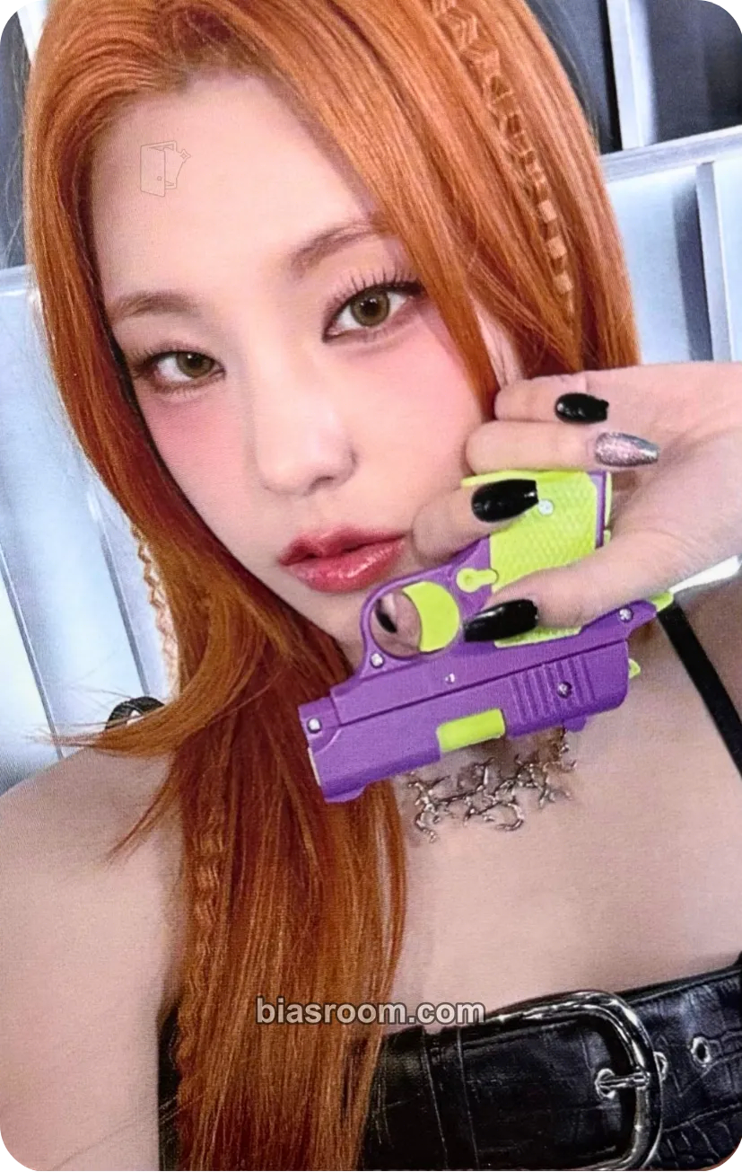Yeji BORN TO BE Photocard - ITZY - ITZY K-pop photocard