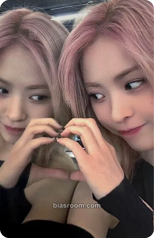 Ryujin BORN TO BE Photocard - ITZY - ITZY K-pop photocard