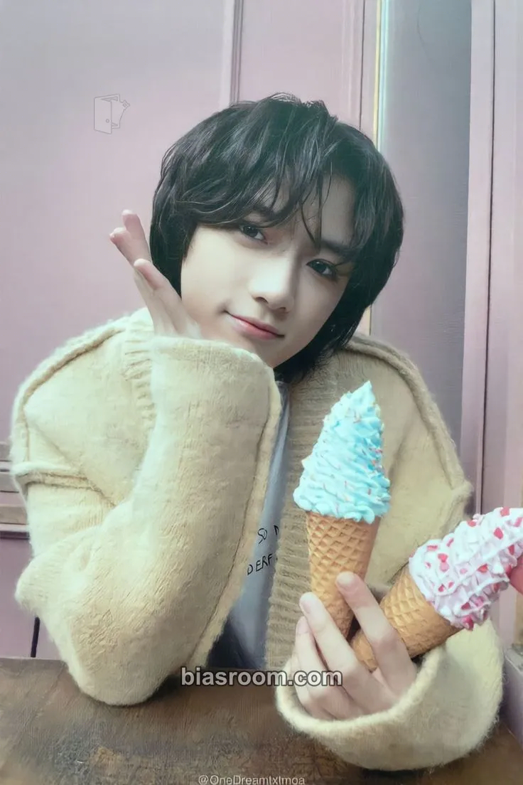 Beomgyu The Chaos Chapter: FREEZE Photocard - TOMORROW X TOGETHER - TOMORROW X TOGETHER K-pop photocard