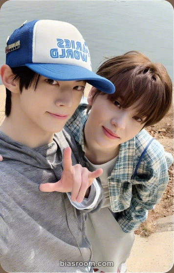 TRY WITH US Photocard - TWS - TWS K-pop photocard