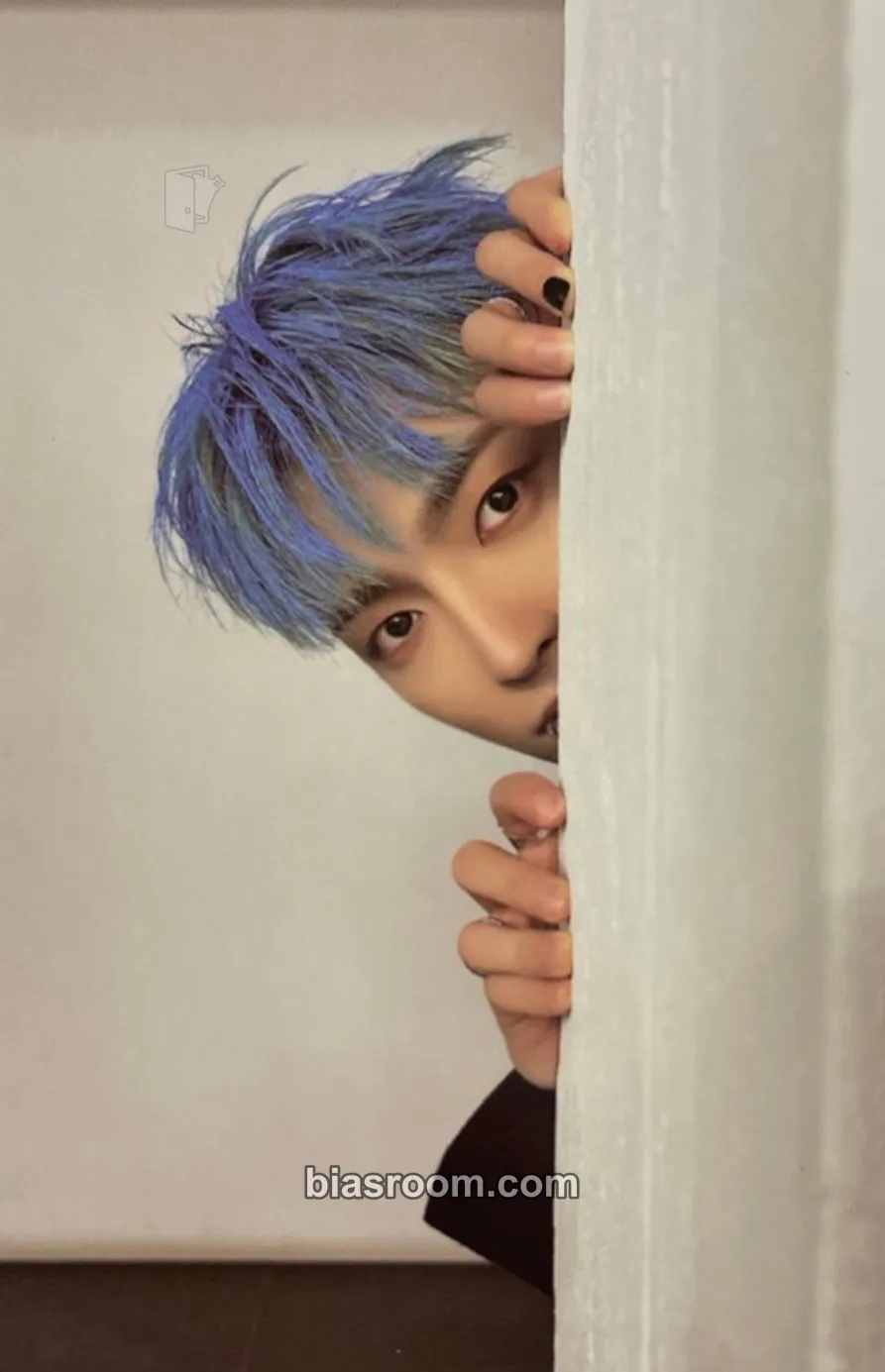 Hongjoong THE WORLD EP.2 : OUTLAW Photocard - ATEEZ - ATEEZ K-pop photocard