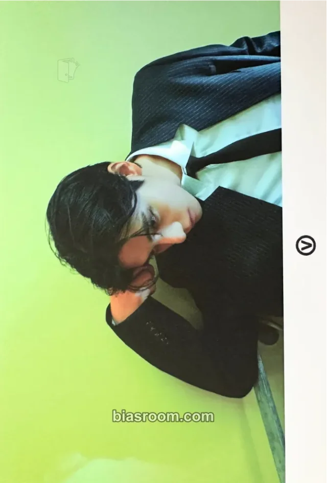 BTS - V - FRI(END)S Album merch postcard
