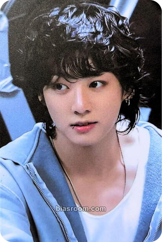 Jungkook GOLDEN: The Moments Photocard - BTS - BTS K-pop photocard
