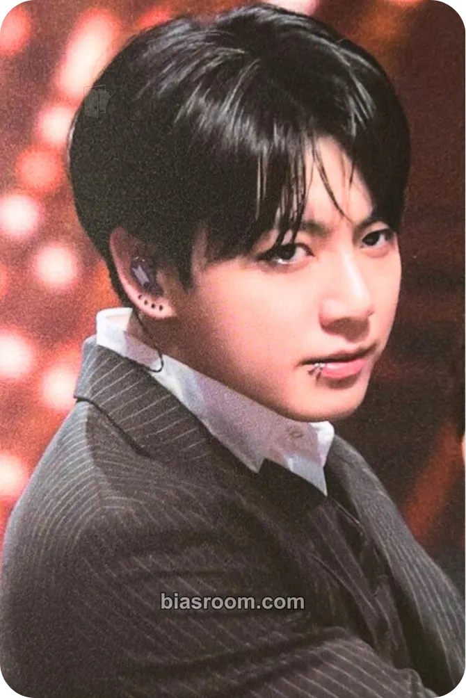 Jungkook GOLDEN: The Moments Photocard - BTS - BTS K-pop photocard