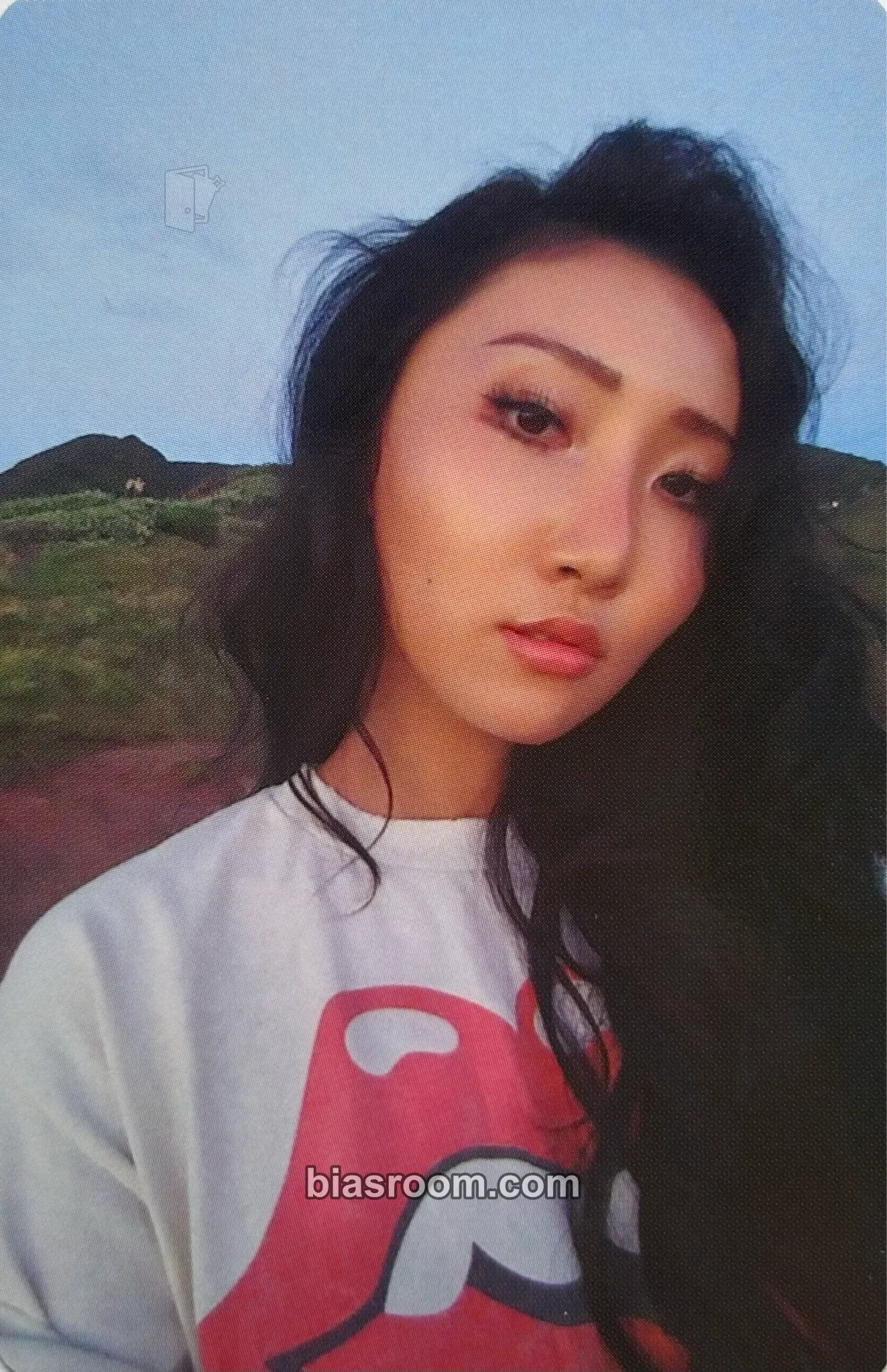 Hwasa Yellow Flower Photocard - MAMAMOO - MAMAMOO K-pop photocard