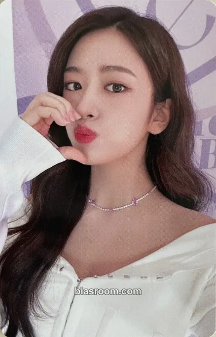 Yujin The Prom Queens: 1st Fan Concert Photocard - IVE - IVE K-pop photocard