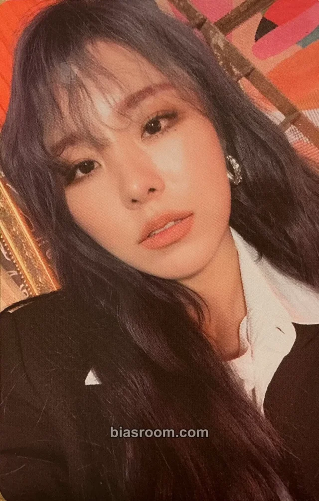 MAMAMOO - Wheein - reality in BLACK Album album photocard