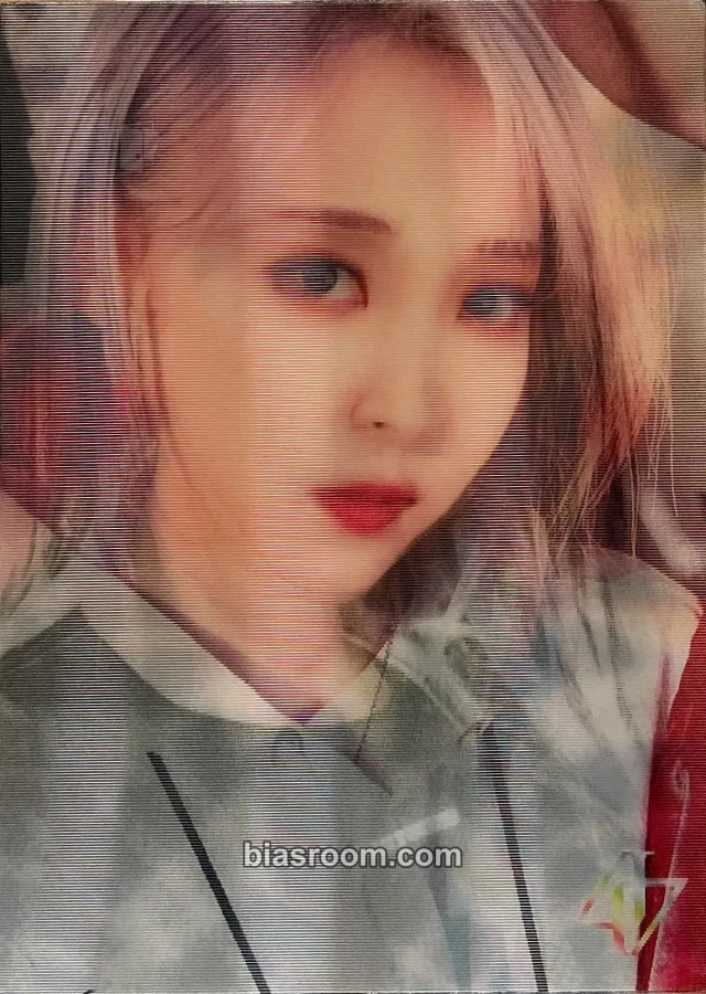 MAMAMOO - Moonbyul - reality in BLACK Album lenticular