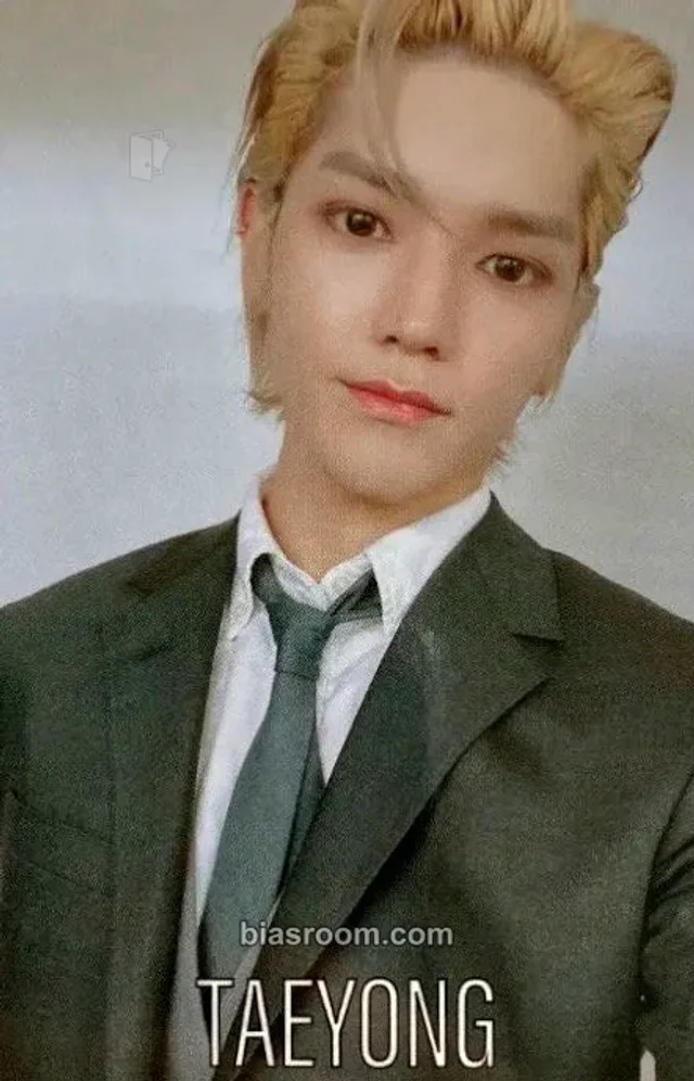 NCT 127 - Taeyong - Loveholic Album