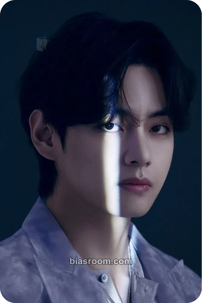 V Bastions - The Planet Photocard - BTS - BTS K-pop photocard