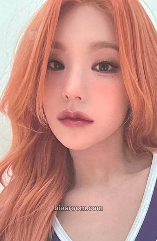 Yeji BORN TO BE Photocard - ITZY - ITZY K-pop photocard