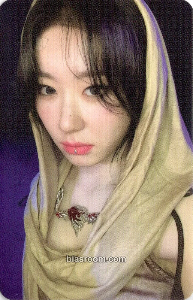 Chaeryeong BORN TO BE Photocard - ITZY - ITZY K-pop photocard