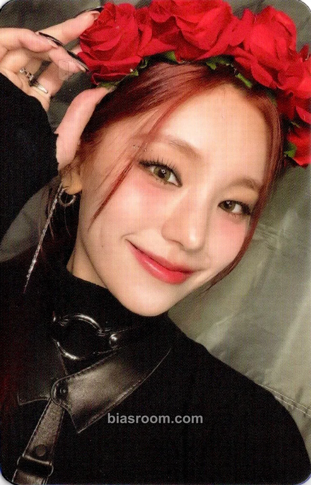 Yeji BORN TO BE Photocard - ITZY - ITZY K-pop photocard