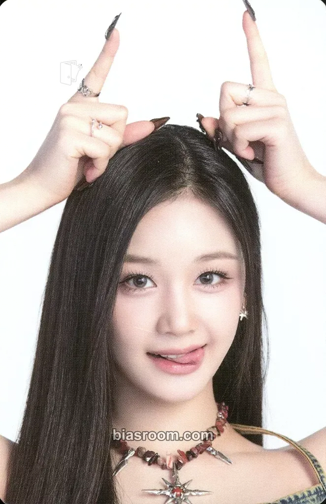 Pharita BABYMONS7ER Photocard - BABYMONSTER - BABYMONSTER K-pop photocard