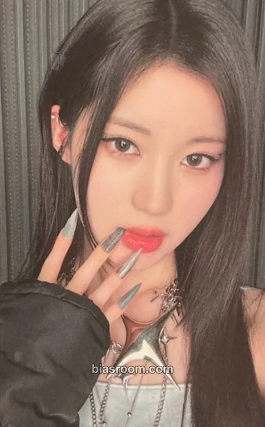 Asa BABYMONS7ER Photocard - BABYMONSTER - BABYMONSTER K-pop photocard