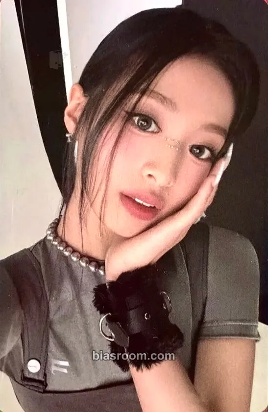 Ahyeon BABYMONS7ER Photocard - BABYMONSTER - BABYMONSTER K-pop photocard