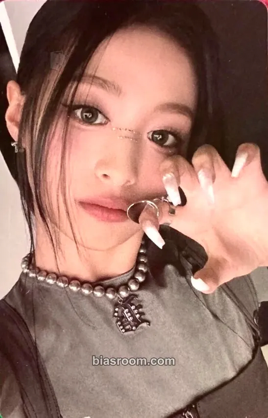 Ahyeon BABYMONS7ER Photocard - BABYMONSTER - BABYMONSTER K-pop photocard