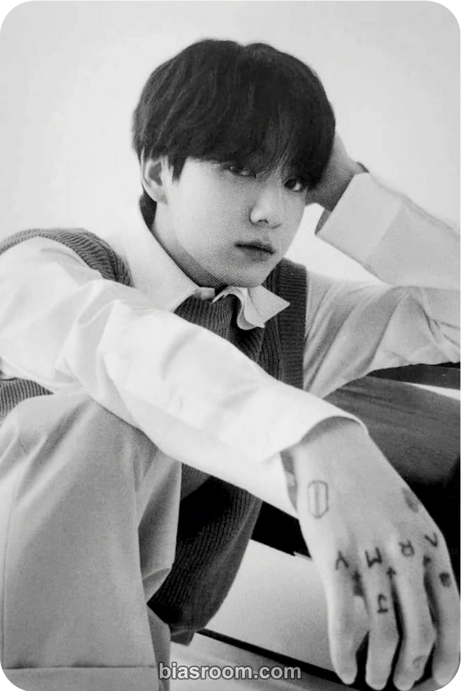 Jungkook MONOCHROME Photocard - BTS - BTS K-pop photocard