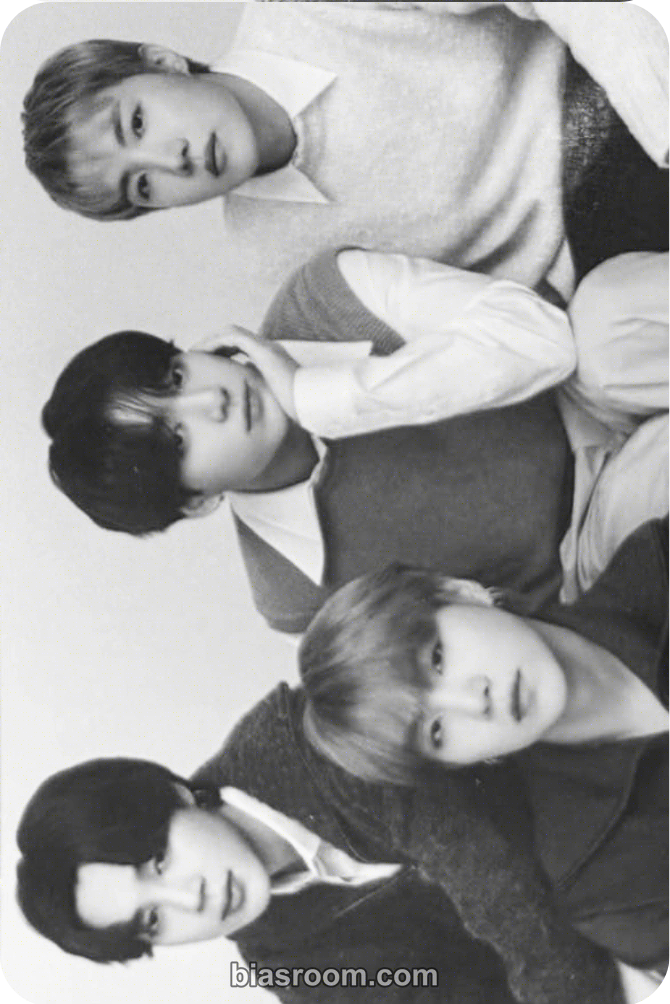 MONOCHROME Photocard - BTS - BTS K-pop photocard