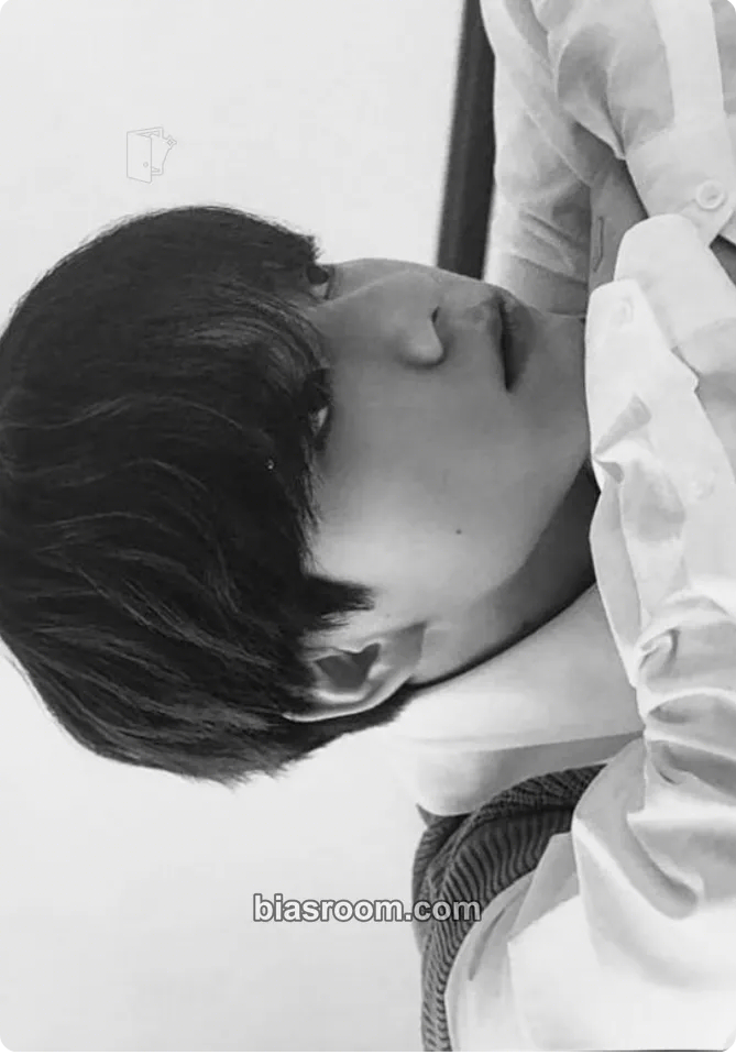 Jungkook MONOCHROME Photocard - BTS - BTS K-pop photocard