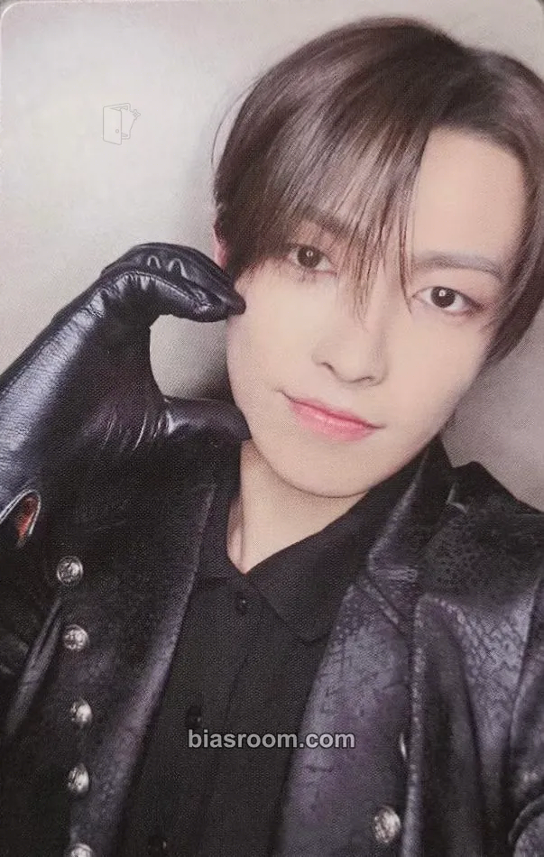 Hongjoong GOLDEN HOUR : Part.3 'In Your Fantasy Edition' Photocard - ATEEZ - ATEEZ K-pop photocard