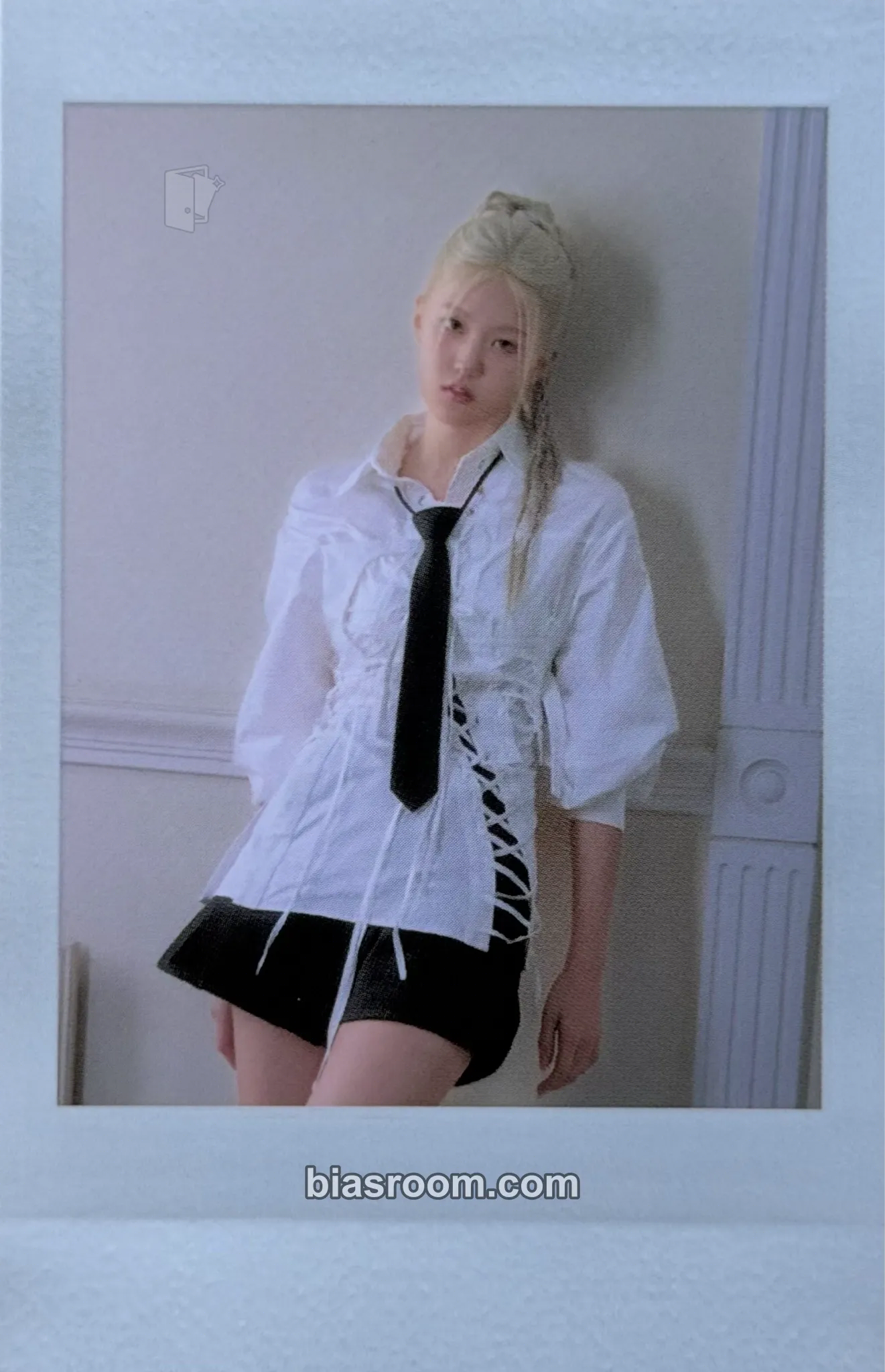Yoon Jiyoon N/a Photocard - izna - izna K-pop photocard