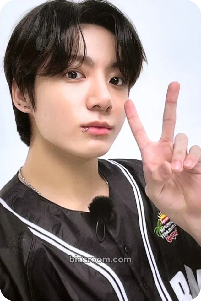 BTS - Jungkook - Run BTS Poly Other weverse raffle