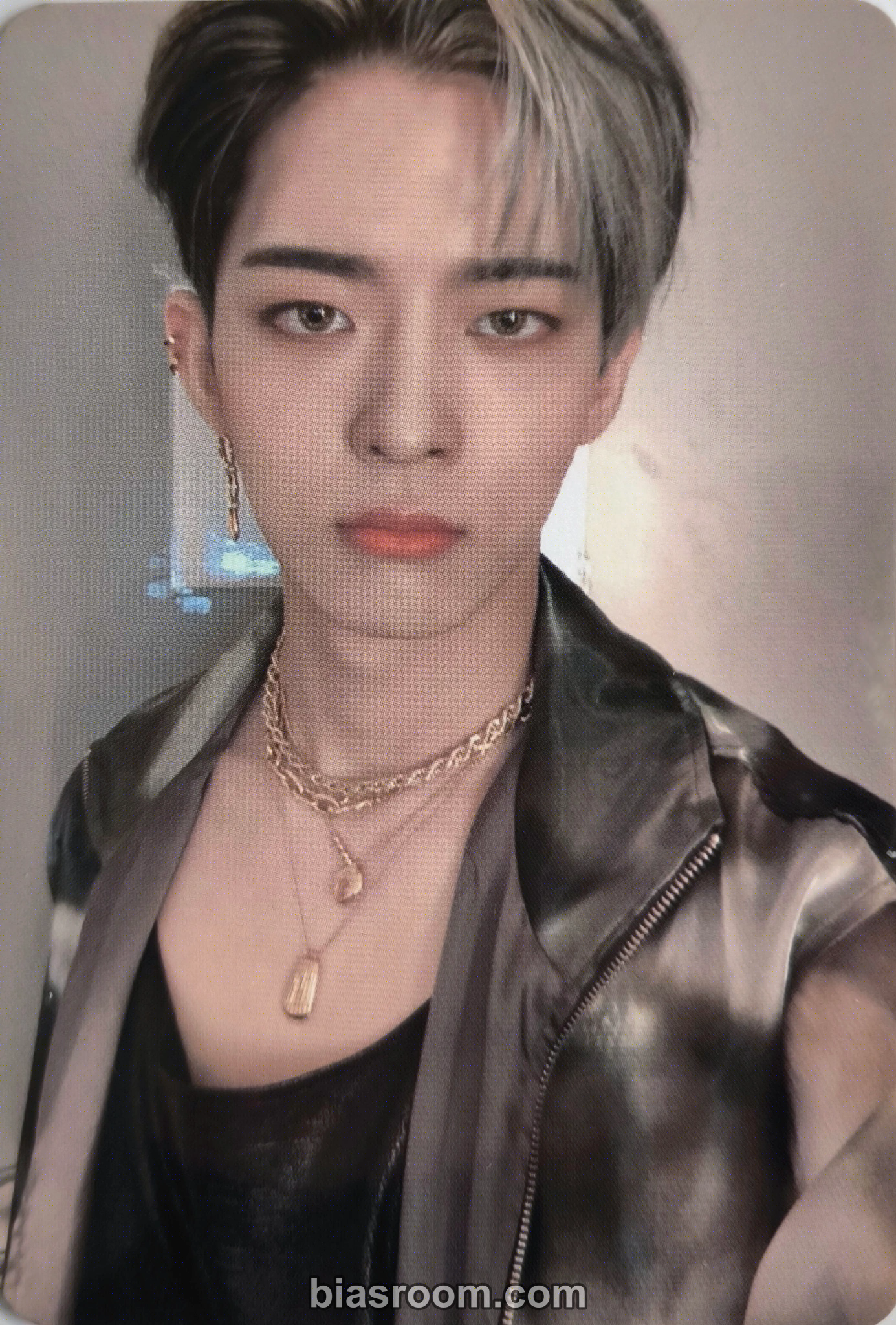 Subin ALICE JAPAN Anniversary (1st, 2nd) Photocard - VICTON - VICTON K-pop photocard