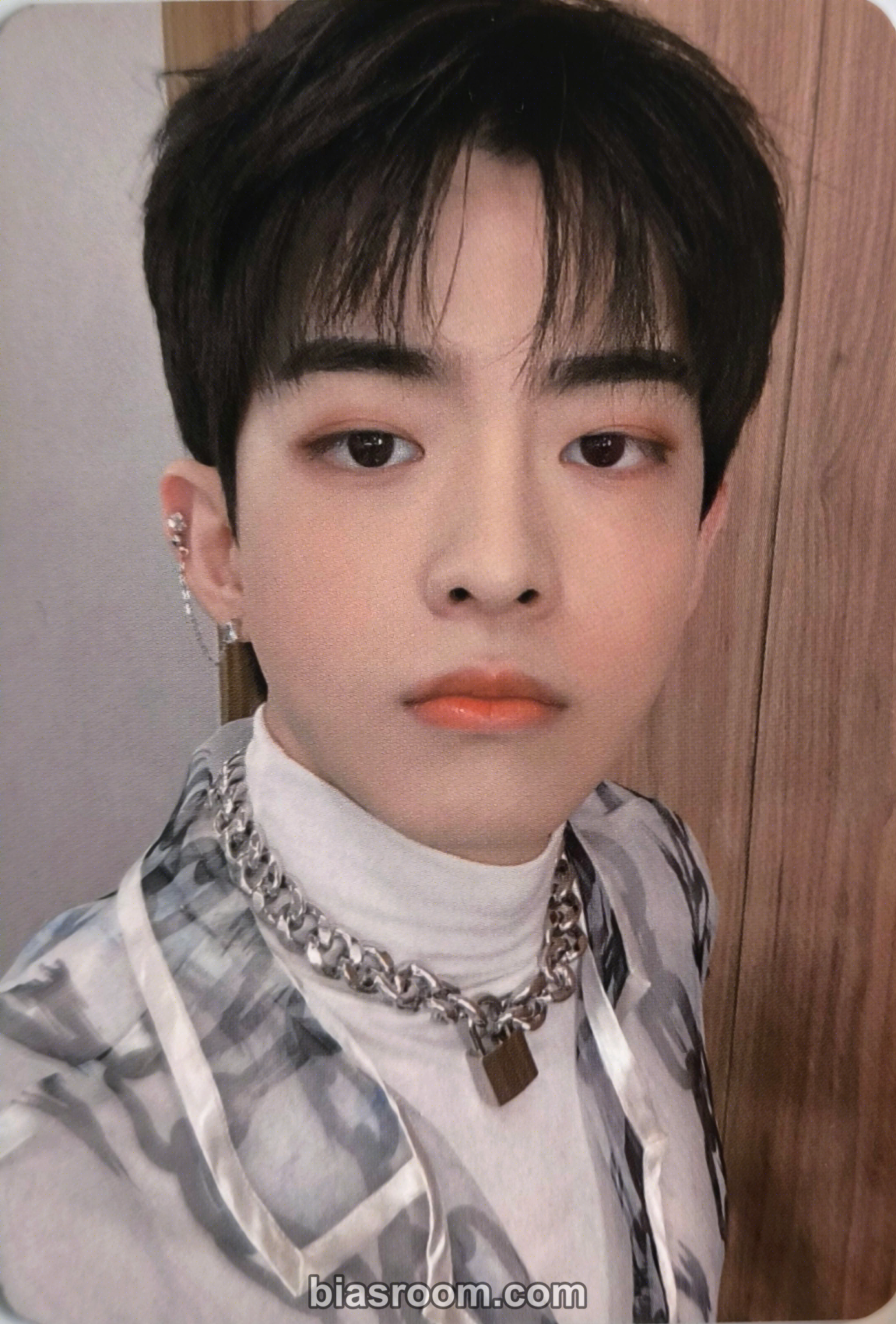 Subin ALICE JAPAN Anniversary (1st, 2nd) Photocard - VICTON - VICTON K-pop photocard