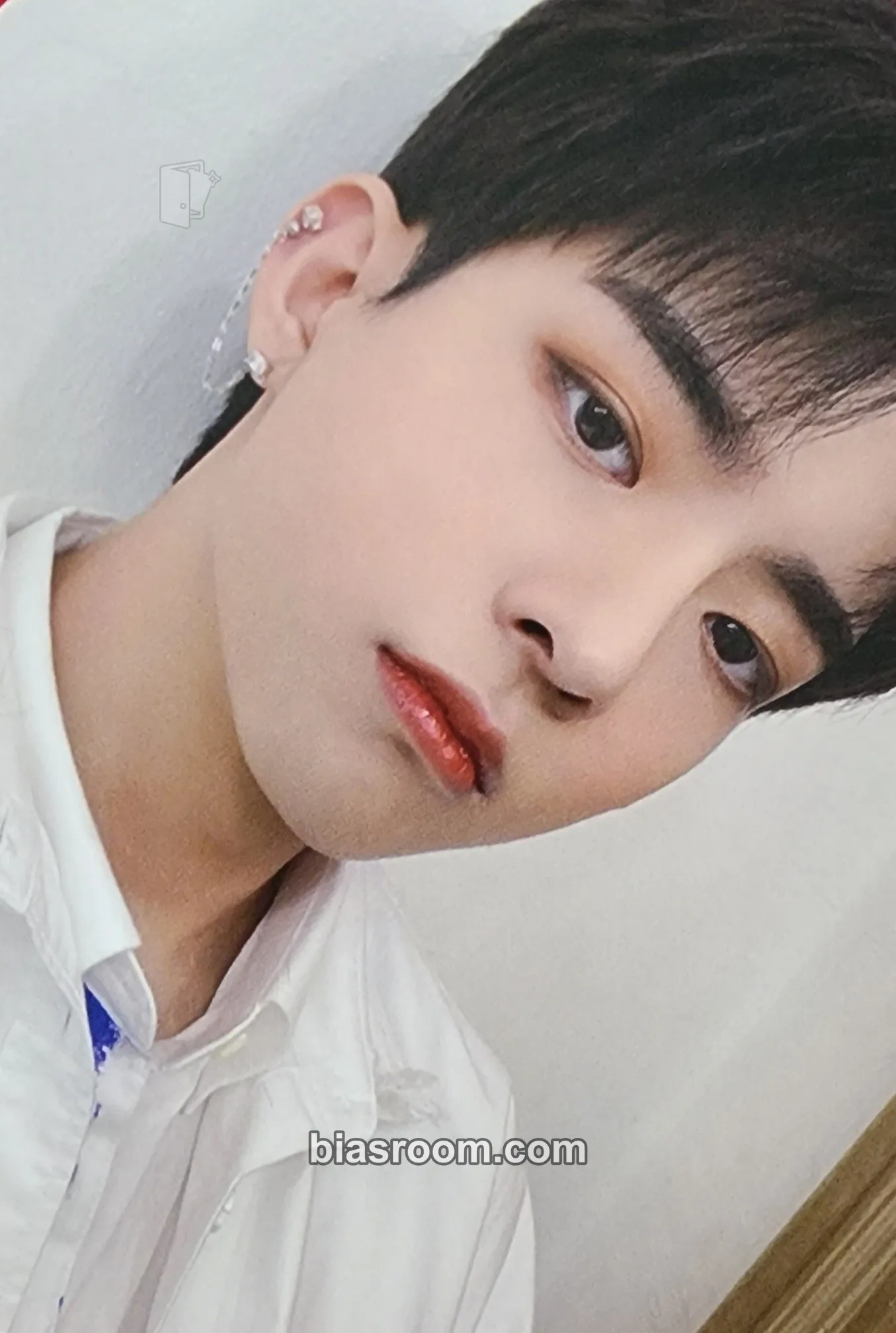 Subin ALICE JAPAN Anniversary (1st, 2nd) Photocard - VICTON - VICTON K-pop photocard