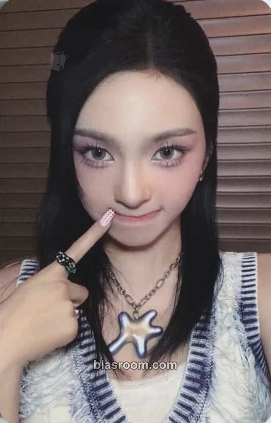 Chiquita DRIP Photocard - BABYMONSTER - BABYMONSTER K-pop photocard