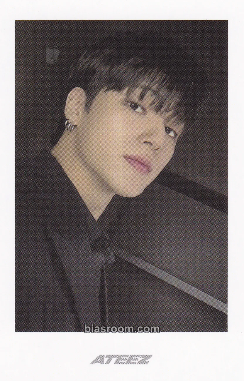 Wooyoung GOLDEN HOUR : Part.3 Photocard - ATEEZ - ATEEZ K-pop photocard