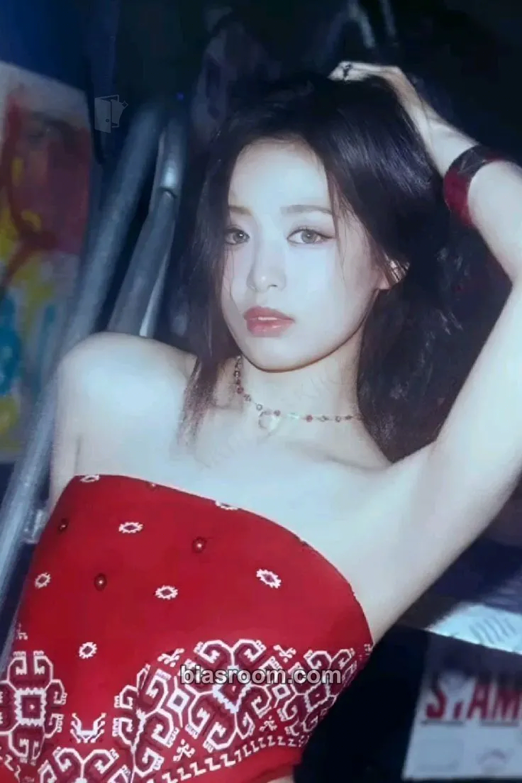 Ahyeon DRIP Photocard - BABYMONSTER - BABYMONSTER K-pop photocard