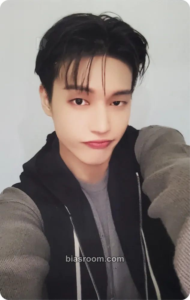 Wooyoung GOLDEN HOUR : Part.1 Photocard - ATEEZ - ATEEZ K-pop photocard