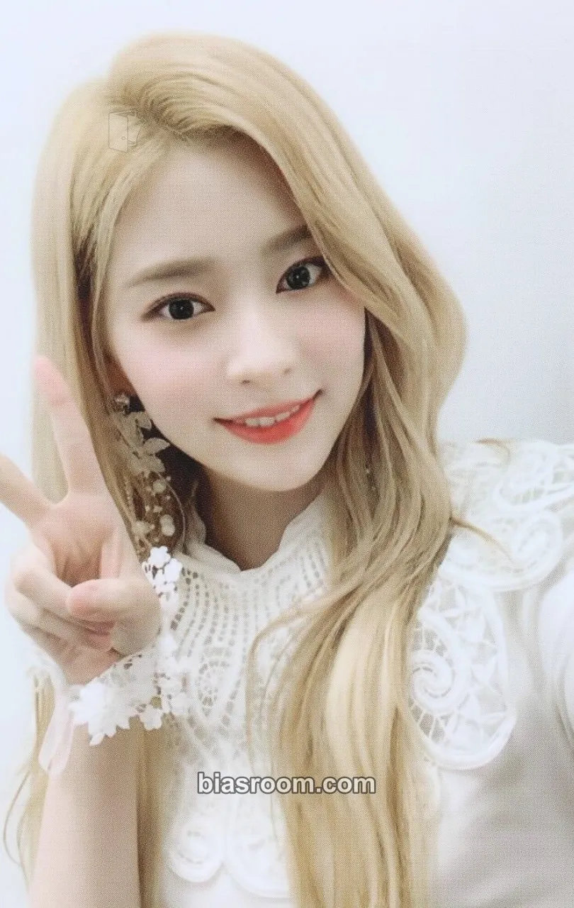 Minju BLOOM*IZ Photocard - IZ*ONE - IZ*ONE K-pop photocard