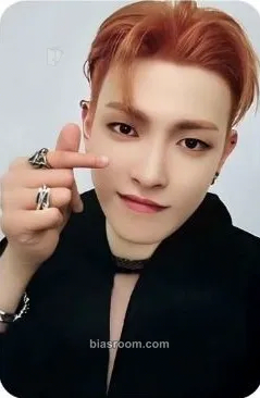 Hongjoong GOLDEN HOUR : Part.1 Photocard - ATEEZ - ATEEZ K-pop photocard