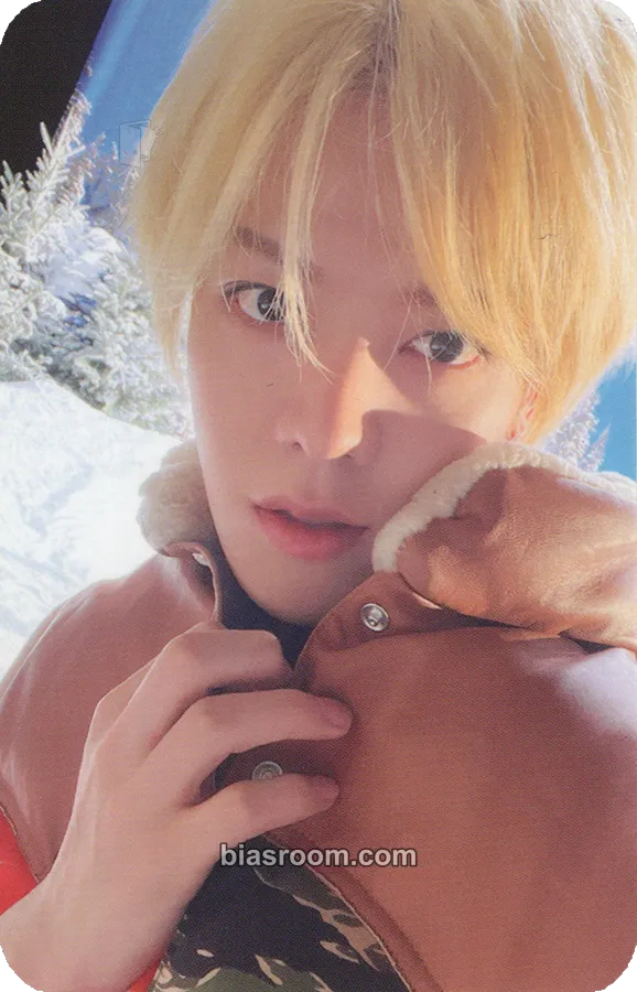 Yuta 2022 Winter SMTOWN: SMCU PALACE Photocard - NCT - NCT K-pop photocard