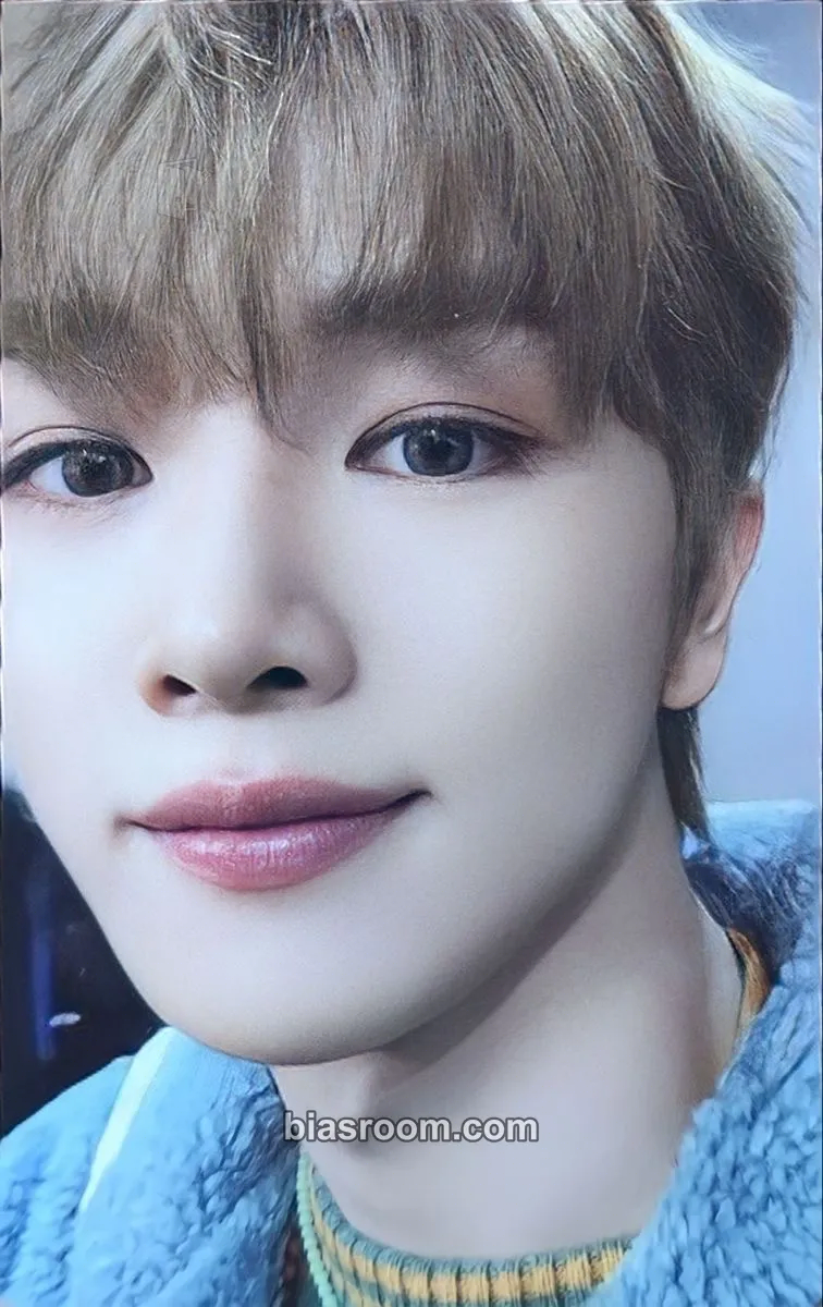 Sungchan 2022 Winter SMTOWN: SMCU PALACE Photocard - NCT - NCT K-pop photocard